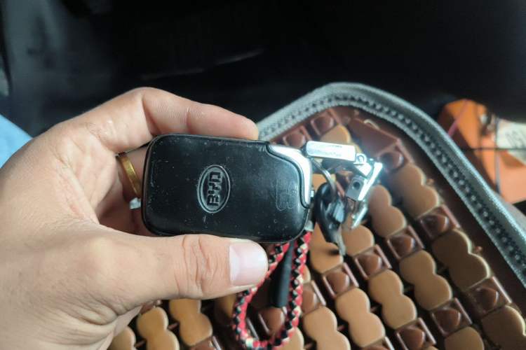 Used BYD S6 2014 1.5TI Manual Luxury 5-Seater Vehicle Key