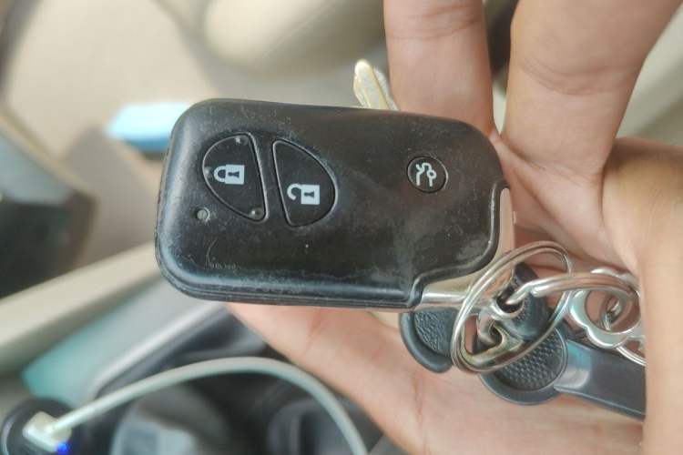 Used BYD S6 2014 2.0L Manual Luxury 5-Seater Vehicle Key