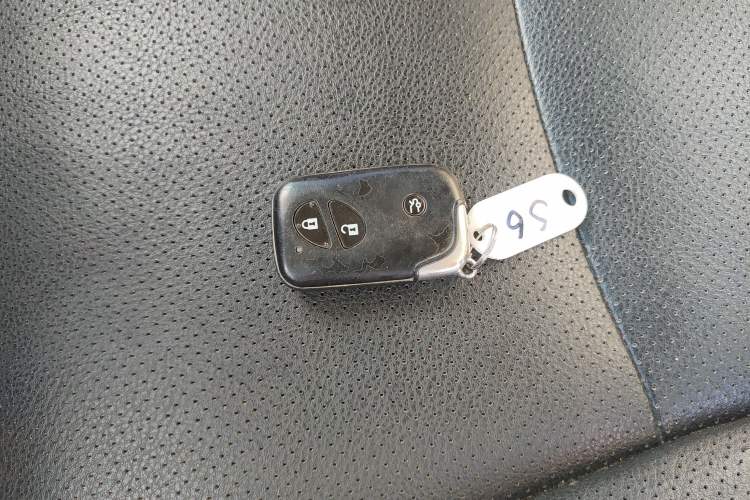 Used BYD S6 2014 2.0L Manual Luxury 5-Seater Vehicle Key