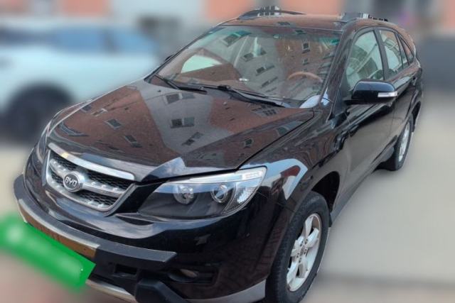 BYD S6 2014 2.0L Manual Luxury 5-Seater usado