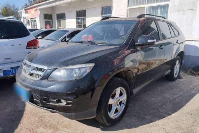 Used BYD S6 2014 2.0L Manual Luxury 5-Seater