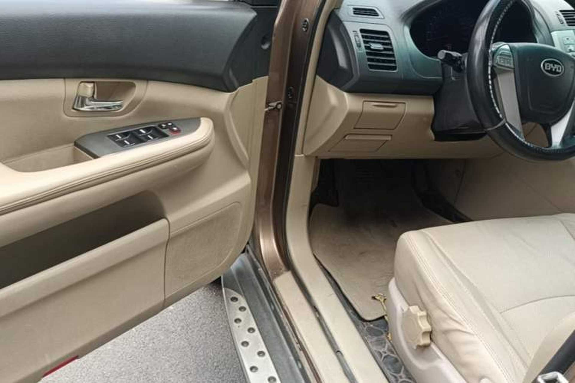 Used BYD S6 2014 2.0L Manual Elite Version 5 Seats Driver Seat
