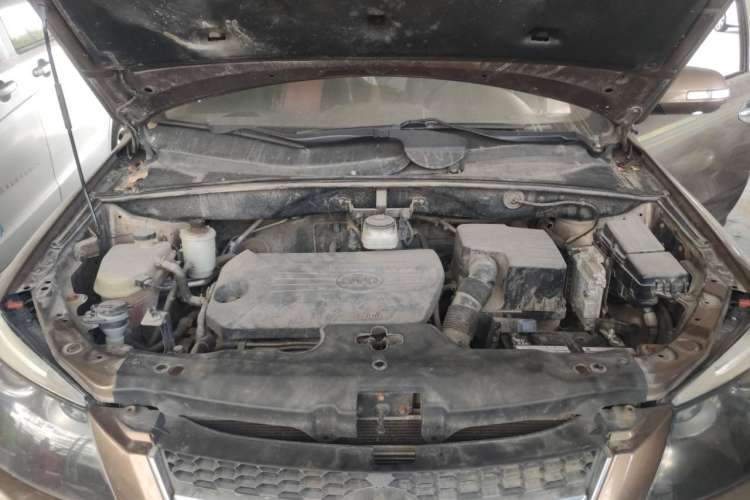 Used BYD S6 2014 1.5TI Manual Luxury 5-Seater Engine Bay