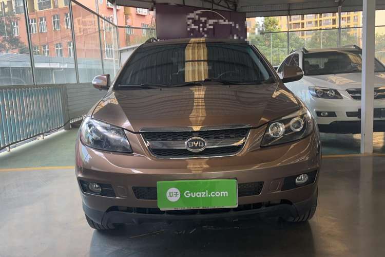 Used BYD S6 2014 1.5TI Manual Luxury 5-Seater Exterior 1