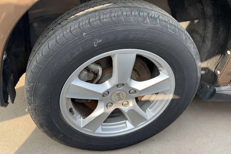 Used BYD S6 2014 2.4L Automatic Prestige 5-Seater Left Front Wheel Hub