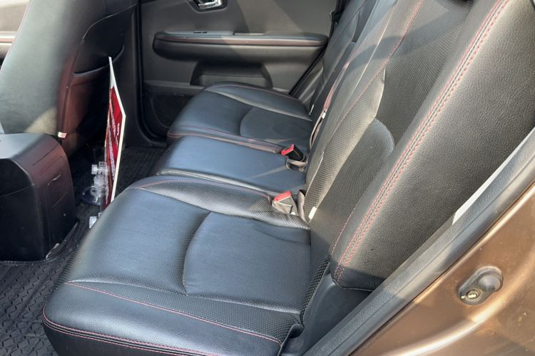 Used BYD S6 2014 2.4L Automatic Prestige 5-Seater Left Rear Seat