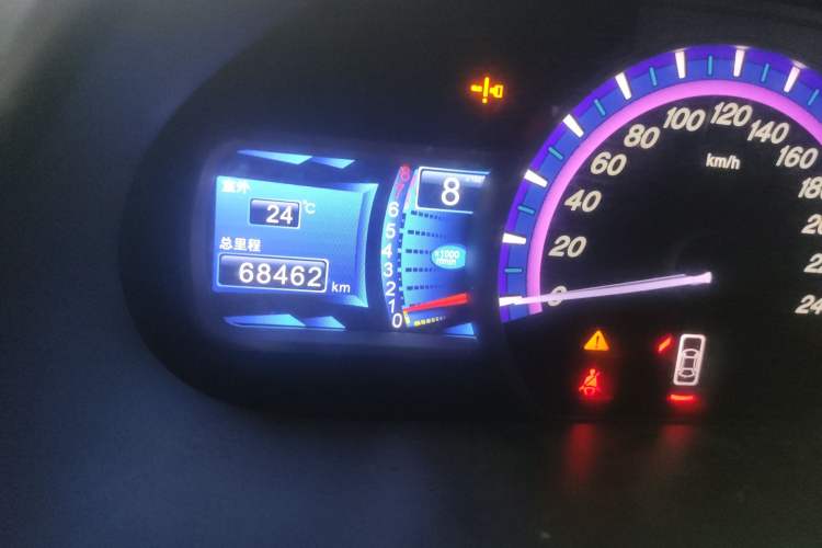Used BYD S6 2014 1.5TI Manual Luxury 5-Seater Odometer Close Up