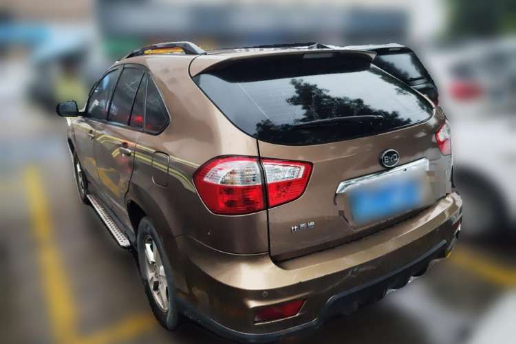 Used BYD S6 2014 1.5TI Manual Luxury 7-Seater Rear Left 45 Deg