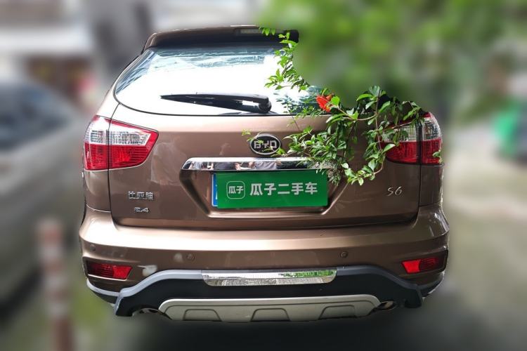 Used BYD S6 2014 2.4L Automatic Prestige 5-Seater Rear