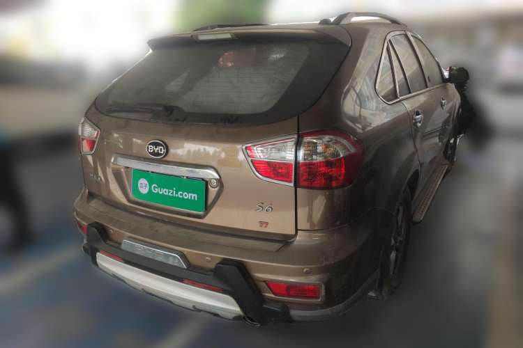 Used BYD S6 2014 1.5TI Manual Luxury 5-Seater Rear Right 45 Deg