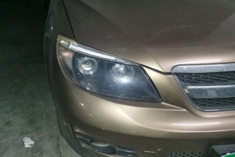 Used BYD S6 2014 1.5TI Manual Luxury 5-Seater Right Front Headlight