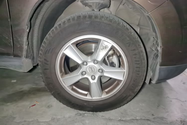 Used BYD S6 2014 1.5TI Manual Luxury 5-Seater Right Front Wheel Hub