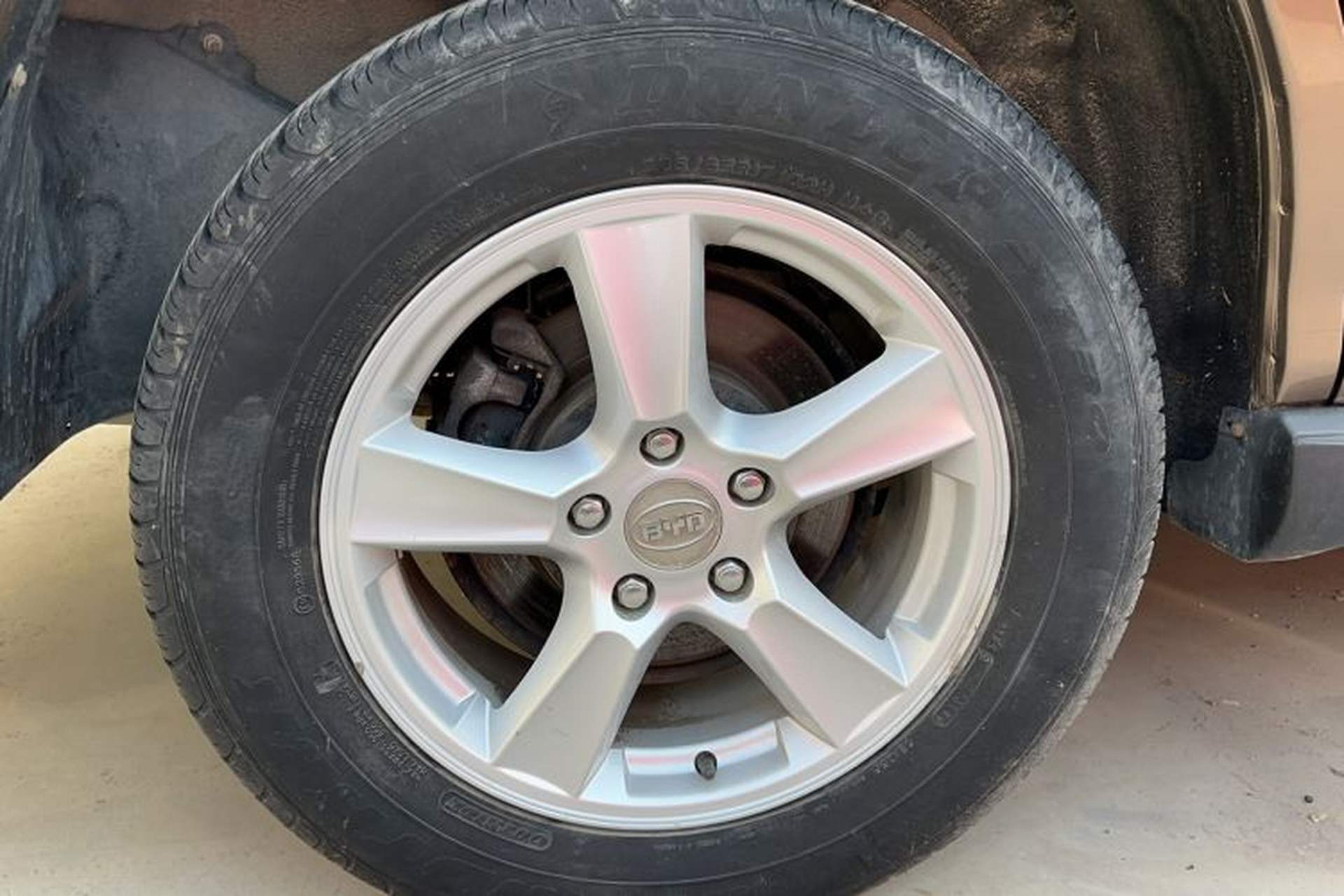 Used BYD S6 2014 2.4L Automatic Prestige 5-Seater Right Rear Wheel Hub