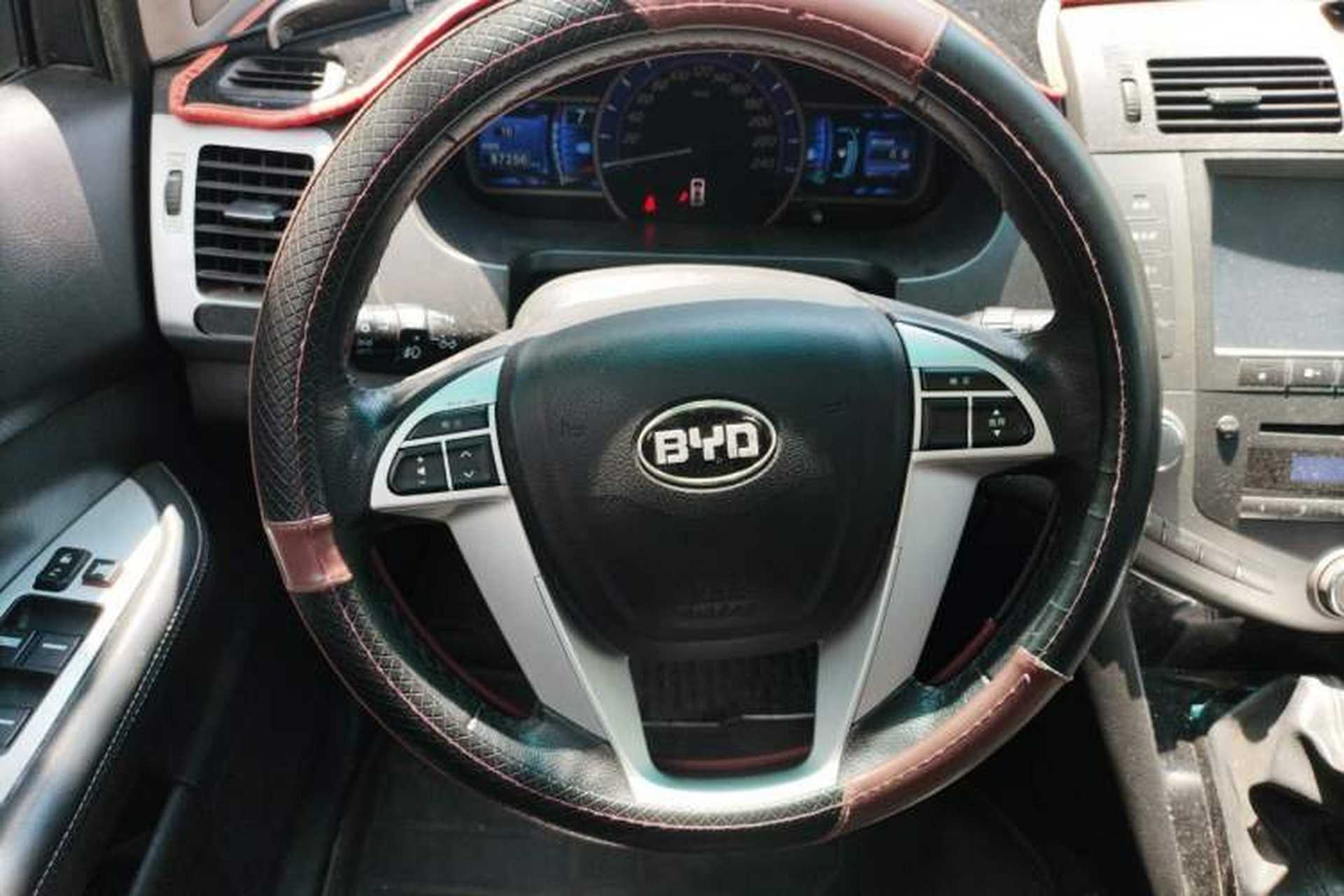 Used BYD S6 2014 2.0L Manual Elite Version 5 Seats Steering Wheel