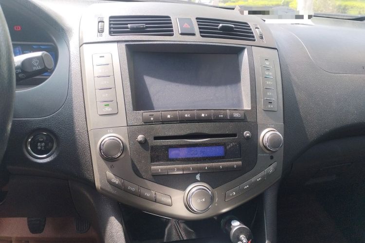 Used BYD S6 2014 2.0L Manual Luxury 5-Seater Audio And AC Panel