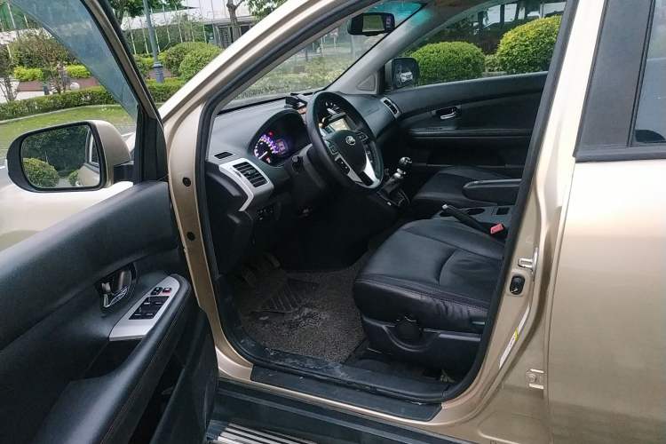 Used BYD S6 2014 1.5TI Manual Luxury 5-Seater Driver Seat