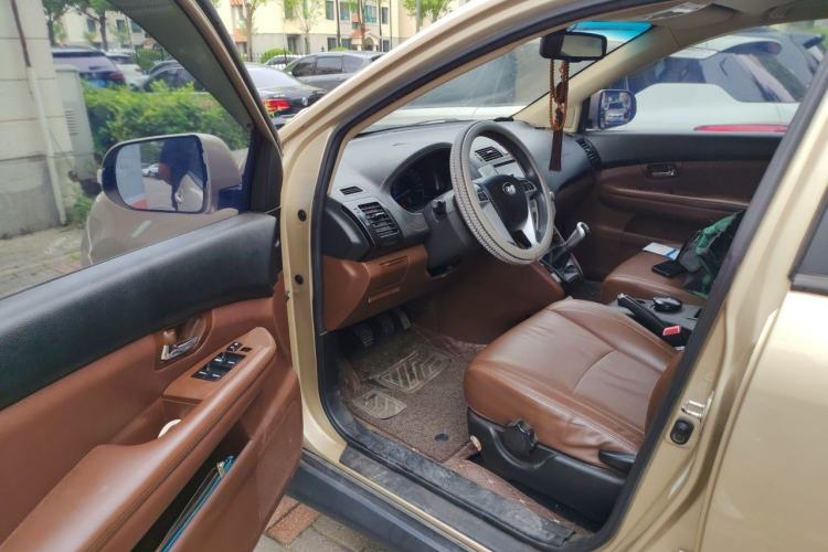 Used BYD S6 2014 2.0L Manual Luxury 5-Seater Driver Seat