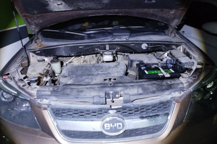 Used BYD S6 2014 1.5TI Manual Luxury 5-Seater Engine Bay