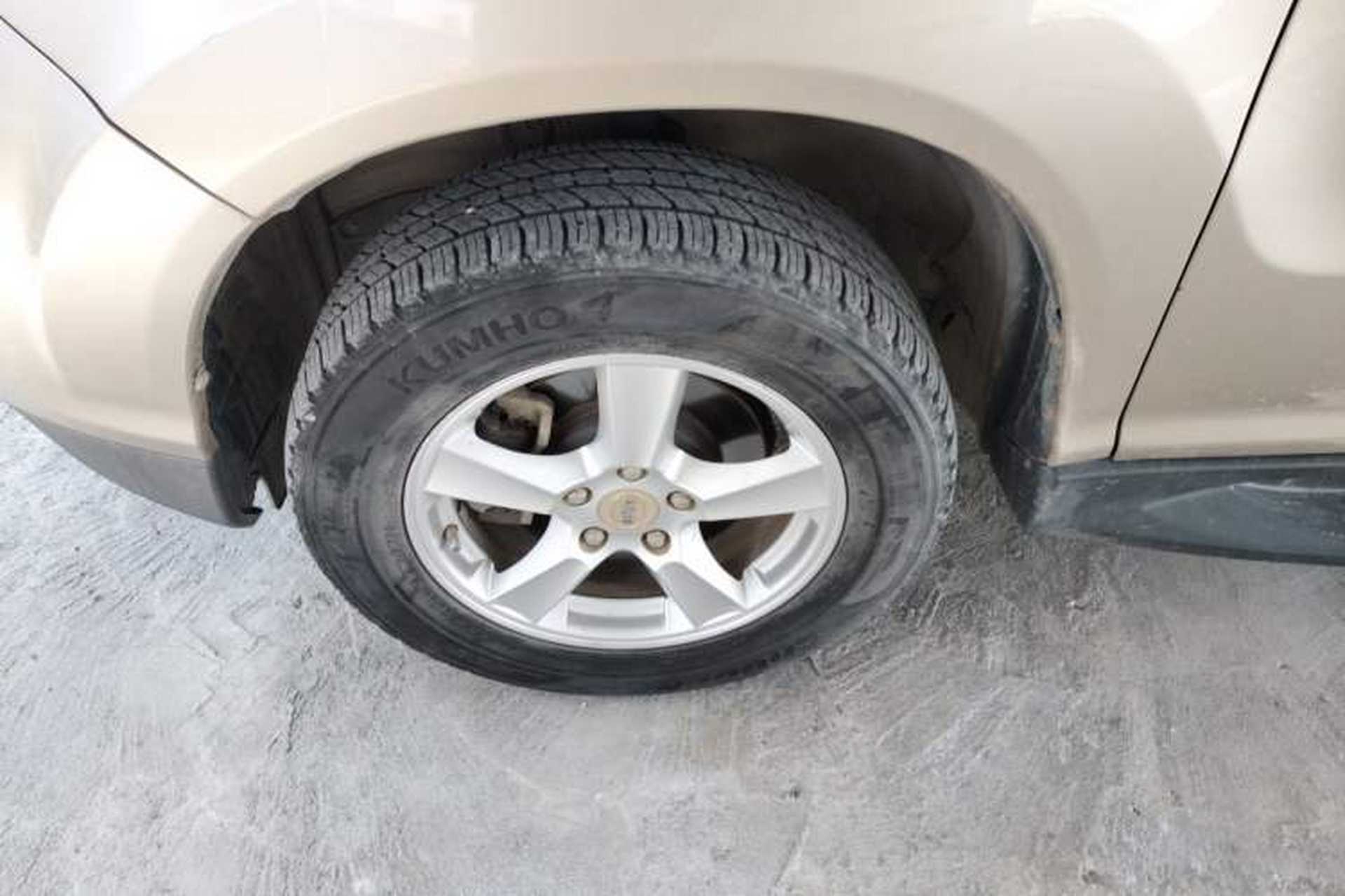 Used BYD S6 2014 2.0L Manual Luxury 5-Seater Exterior 2