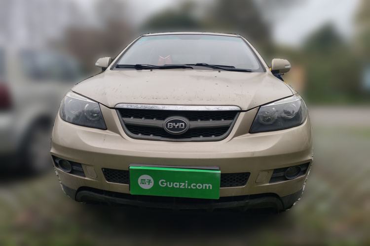 Used BYD S6 2014 2.0L Manual Luxury 5-Seater Front