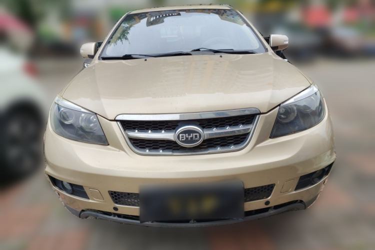 Used BYD S6 2014 2.0L Manual Luxury 5-Seater Front