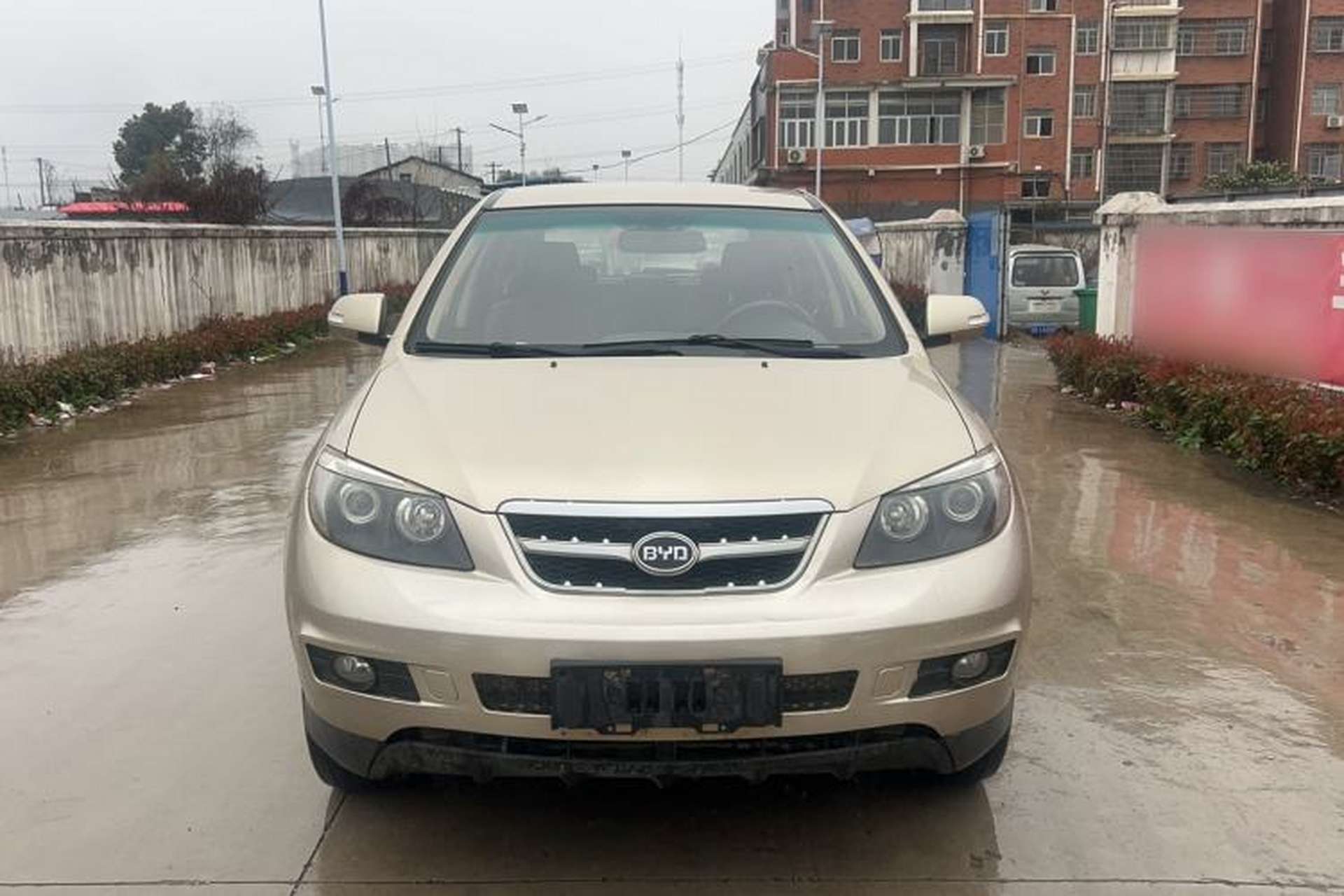 Used BYD S6 2014 2.0L Manual Luxury 5-Seater Front