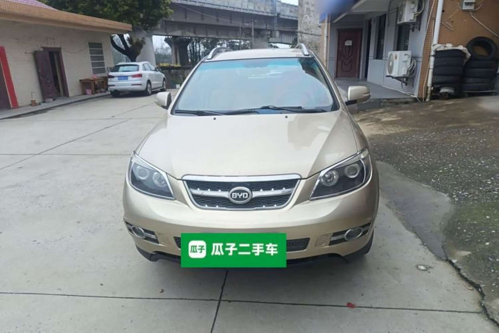 Used BYD S6 2014 2.0L Manual Luxury 5-Seater Front