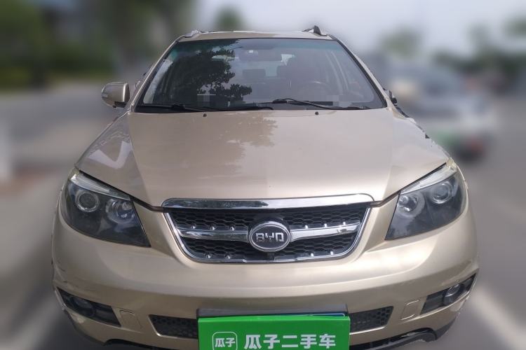 Used BYD S6 2014 2.0L Manual Luxury 5-Seater Front