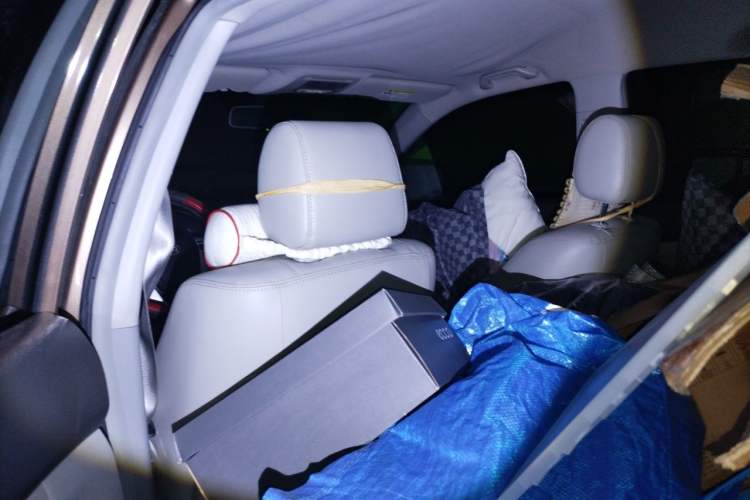 Used BYD S6 2014 1.5TI Manual Luxury 5-Seater Headliner