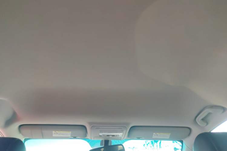 Used BYD S6 2014 2.0L Manual Luxury 5-Seater Headliner