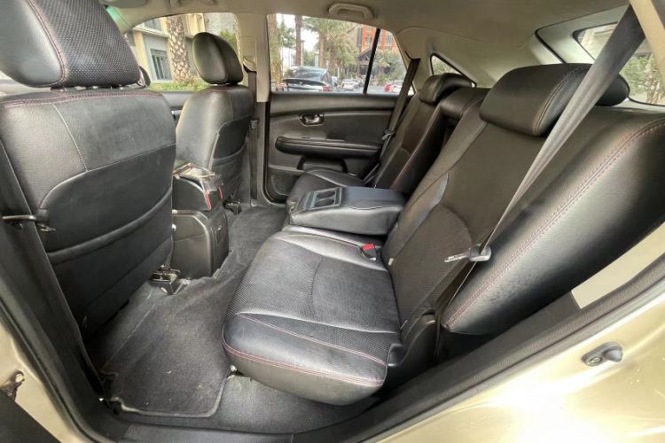 Used BYD S6 2014 2.0L Manual Luxury 5-Seater Interior 7