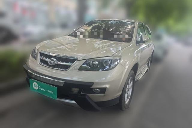 BYD S6 2014 2.0L Manual Luxury 5-Seater usado
