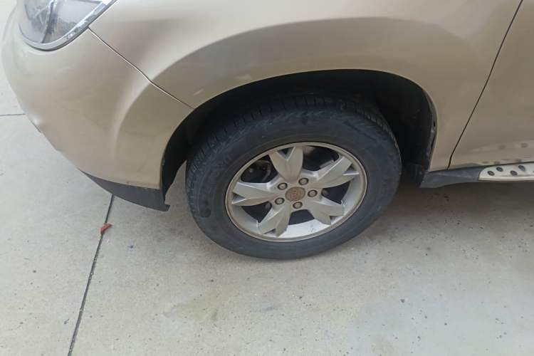 Used BYD S6 2014 2.0L Manual Luxury 5-Seater Left Front Wheel Hub
