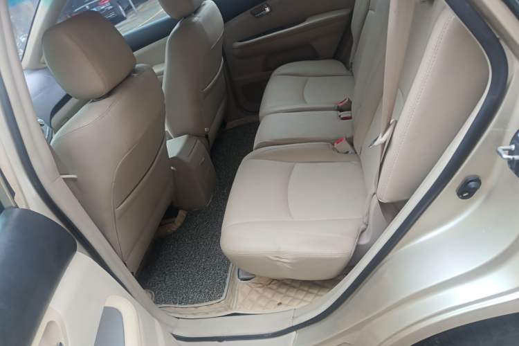 Used BYD S6 2014 2.0L Manual Luxury 5-Seater Left Rear Seat