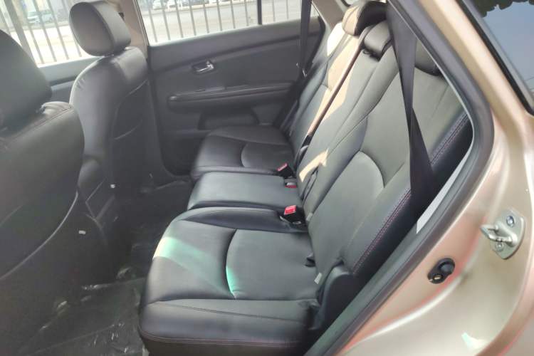 Used BYD S6 2014 2.0L Manual Luxury 5-Seater Left Rear Seat