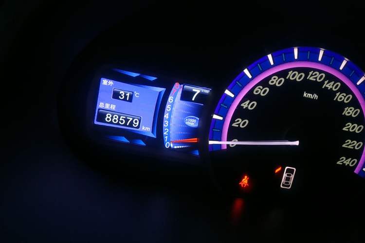 Used BYD S6 2014 1.5TI Manual Luxury 5-Seater Odometer Close Up