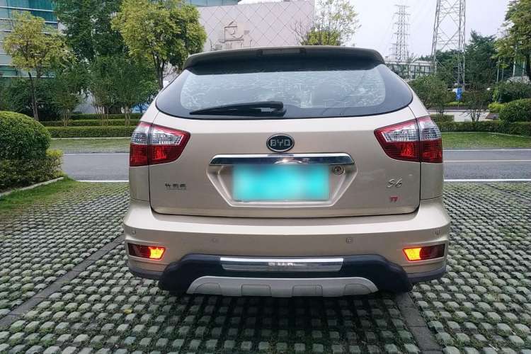 Used BYD S6 2014 1.5TI Manual Luxury 5-Seater Rear