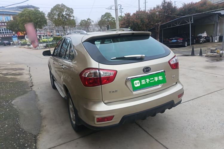 Used BYD S6 2014 2.0L Manual Luxury 5-Seater Rear Left 45 Deg