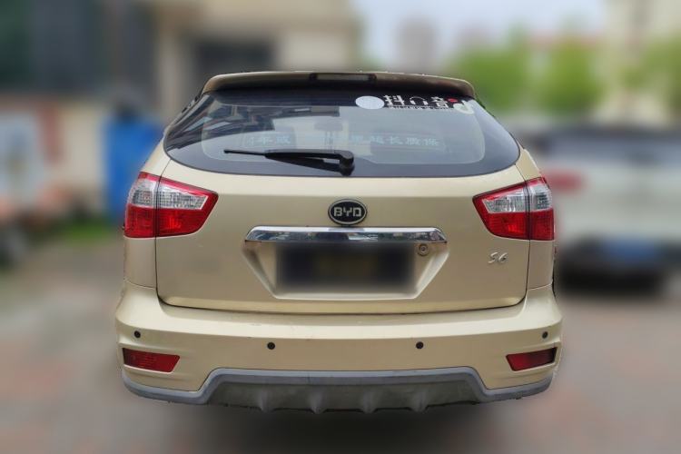 Used BYD S6 2014 2.0L Manual Luxury 5-Seater Rear