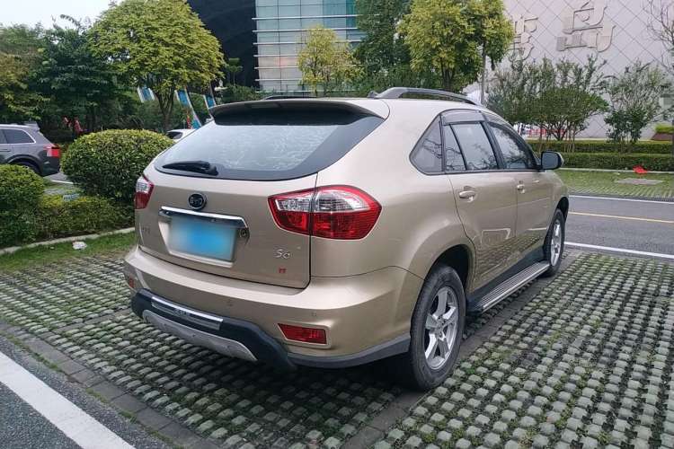 Used BYD S6 2014 1.5TI Manual Luxury 5-Seater Rear Right 45 Deg