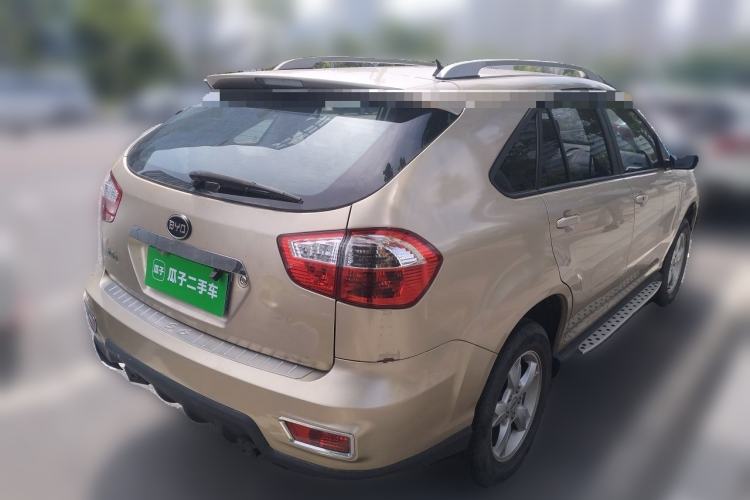 Used BYD S6 2014 2.0L Manual Luxury 5-Seater Rear Right 45 Deg
