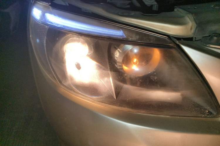 Used BYD S6 2014 2.4L Automatic Prestige 5-Seater Right Front Headlight