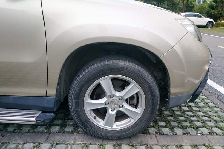 Used BYD S6 2014 1.5TI Manual Luxury 5-Seater Right Front Wheel Hub