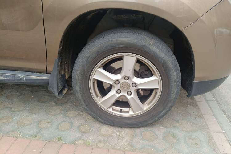 Used BYD S6 2014 2.0L Manual Luxury 7-Seater Right Front Wheel Hub