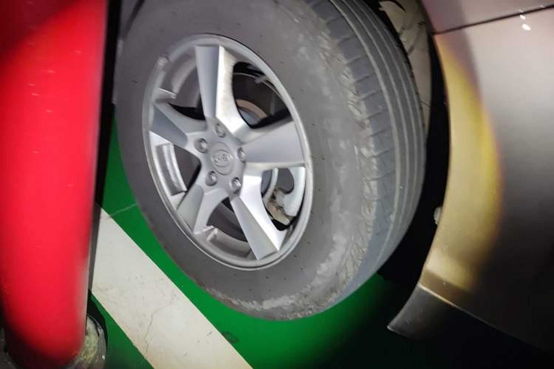 Used BYD S6 2014 2.4L Automatic Prestige 5-Seater Right Front Wheel Hub