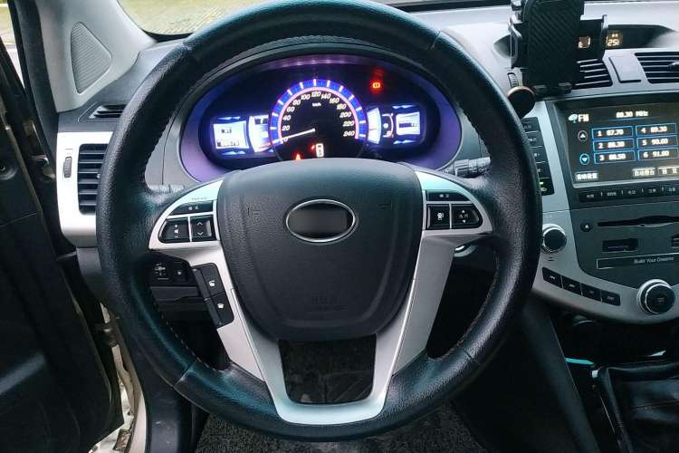 Used BYD S6 2014 1.5TI Manual Luxury 5-Seater Steering Wheel