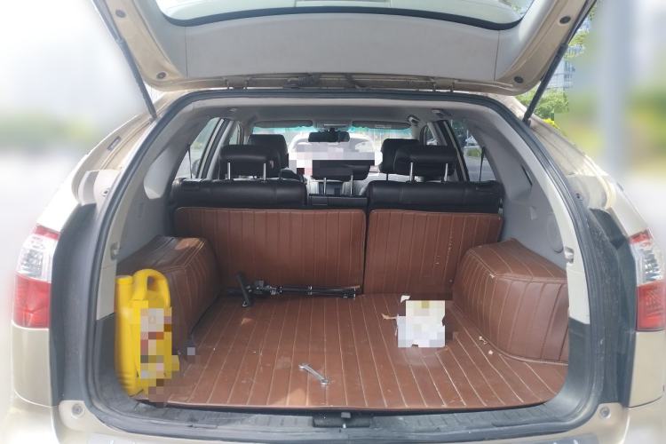 Used BYD S6 2014 2.0L Manual Luxury 5-Seater Trunk