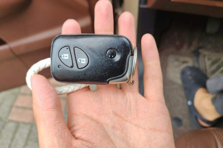 Used BYD S6 2014 2.0L Manual Luxury 5-Seater Vehicle Key