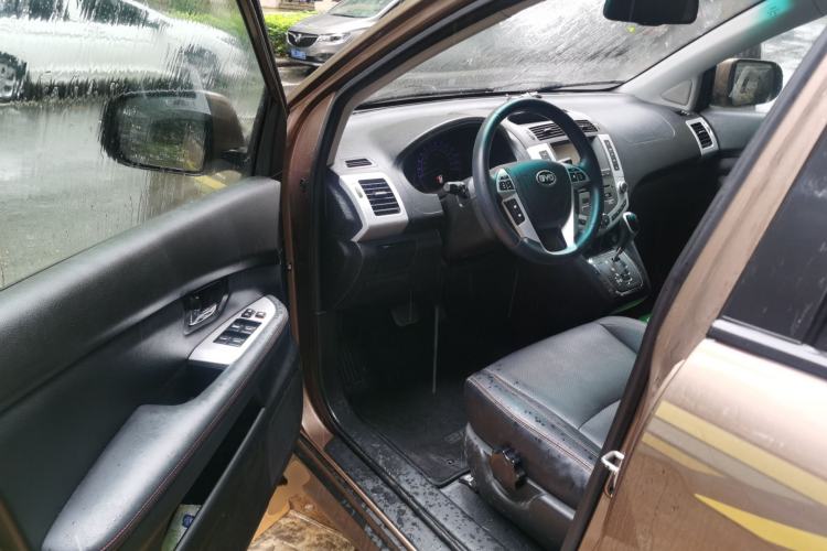 Used BYD S6 2014 2.4L Automatic Prestige 5-Seater Driver Seat