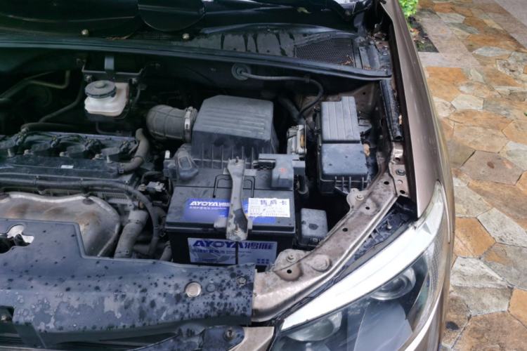 Used BYD S6 2014 2.4L Automatic Prestige 5-Seater Engine Bay Left